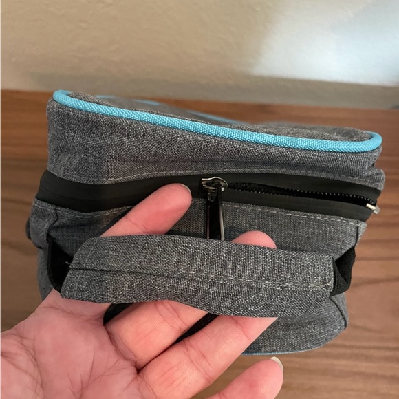 Gray make up, travel, electronic bag/storage - Picture 4 of 4